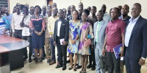 2ème promotion d’internes stagiaires de la FSS-UK avec des enseignants (novembre 2022)